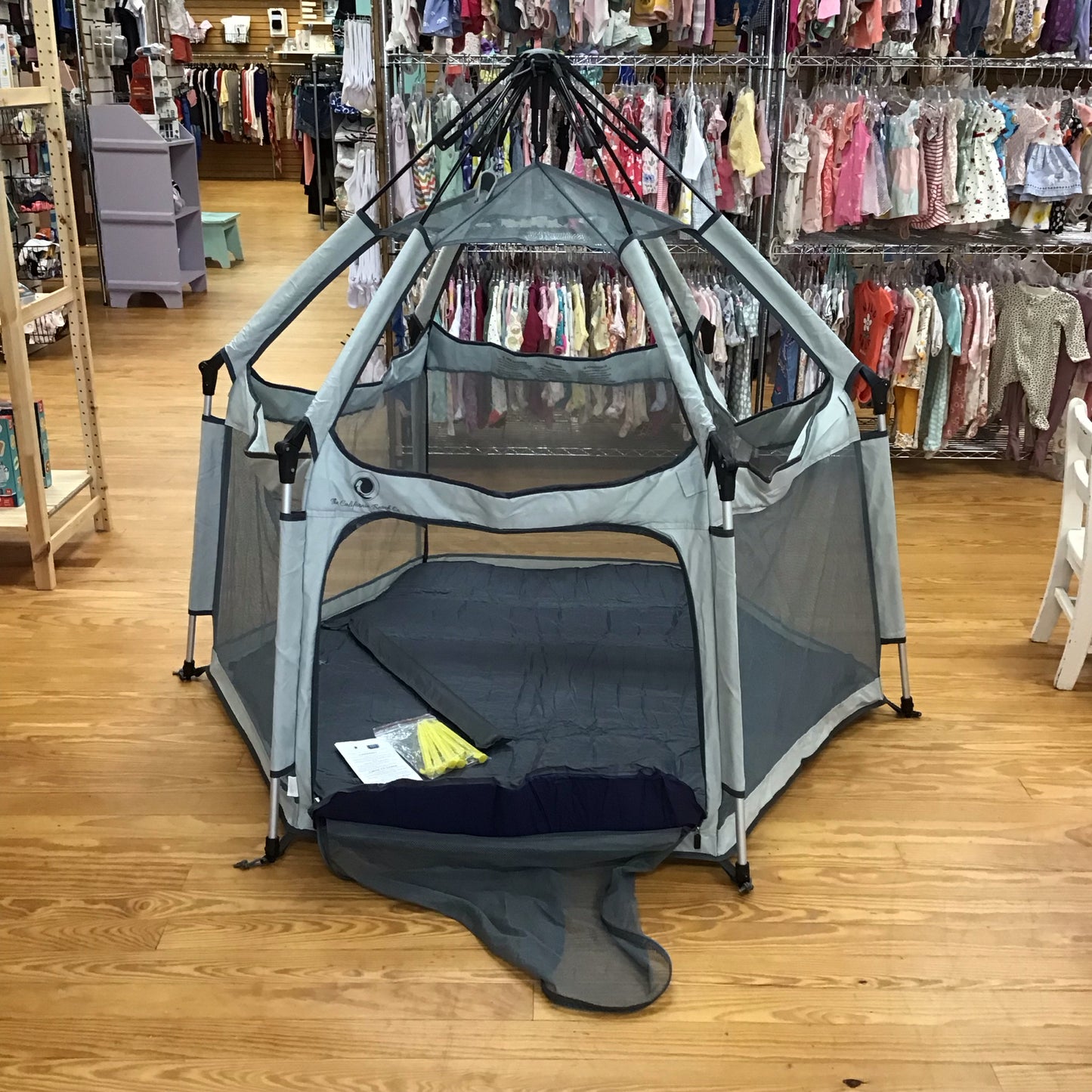 California Beach Co Pop Up Tent With Mattress Local Pickup Only