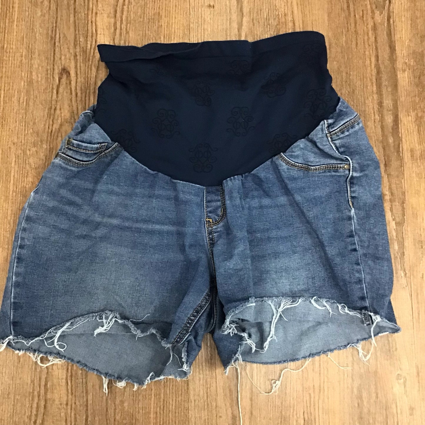 Jessica Simpson Maternity Size XXL Shorts