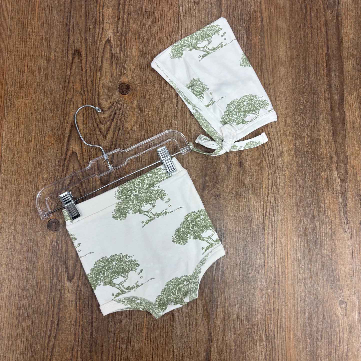 Kate Quinn Infant Size 12-18 Month Bloomers And Hat Set