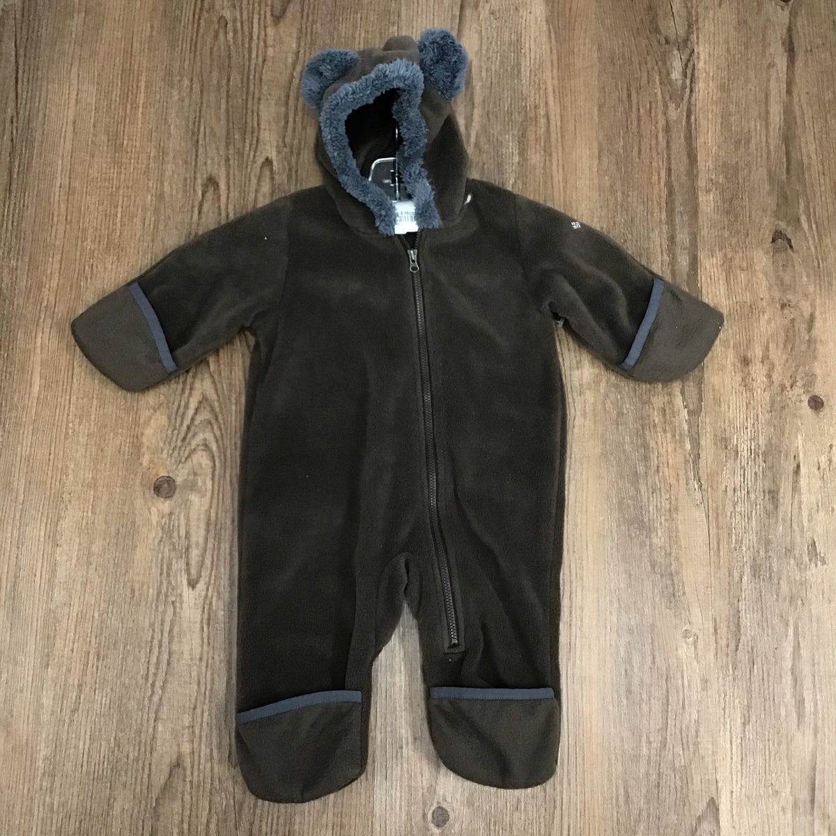 Columbia Infant Size 3-6 Month Fuzzy Snowsuit