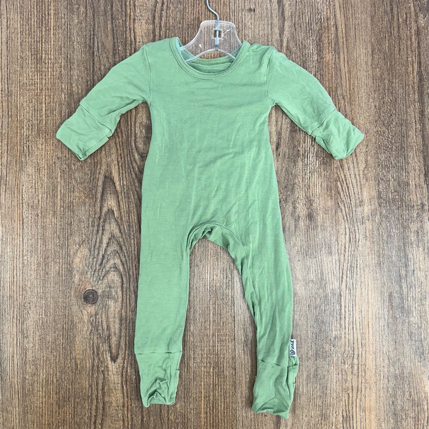 The Simple Seed Size NB Green Bamboo Sleeper