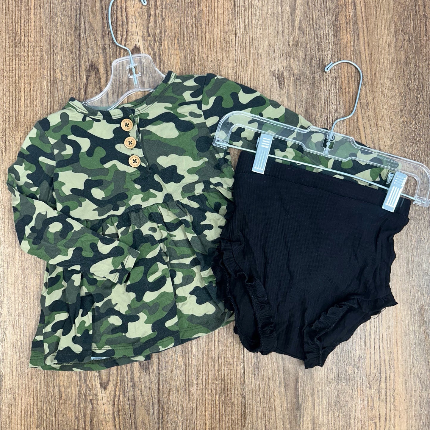 Posh Peanut Size 18-24 Month Outfit 2 Piece