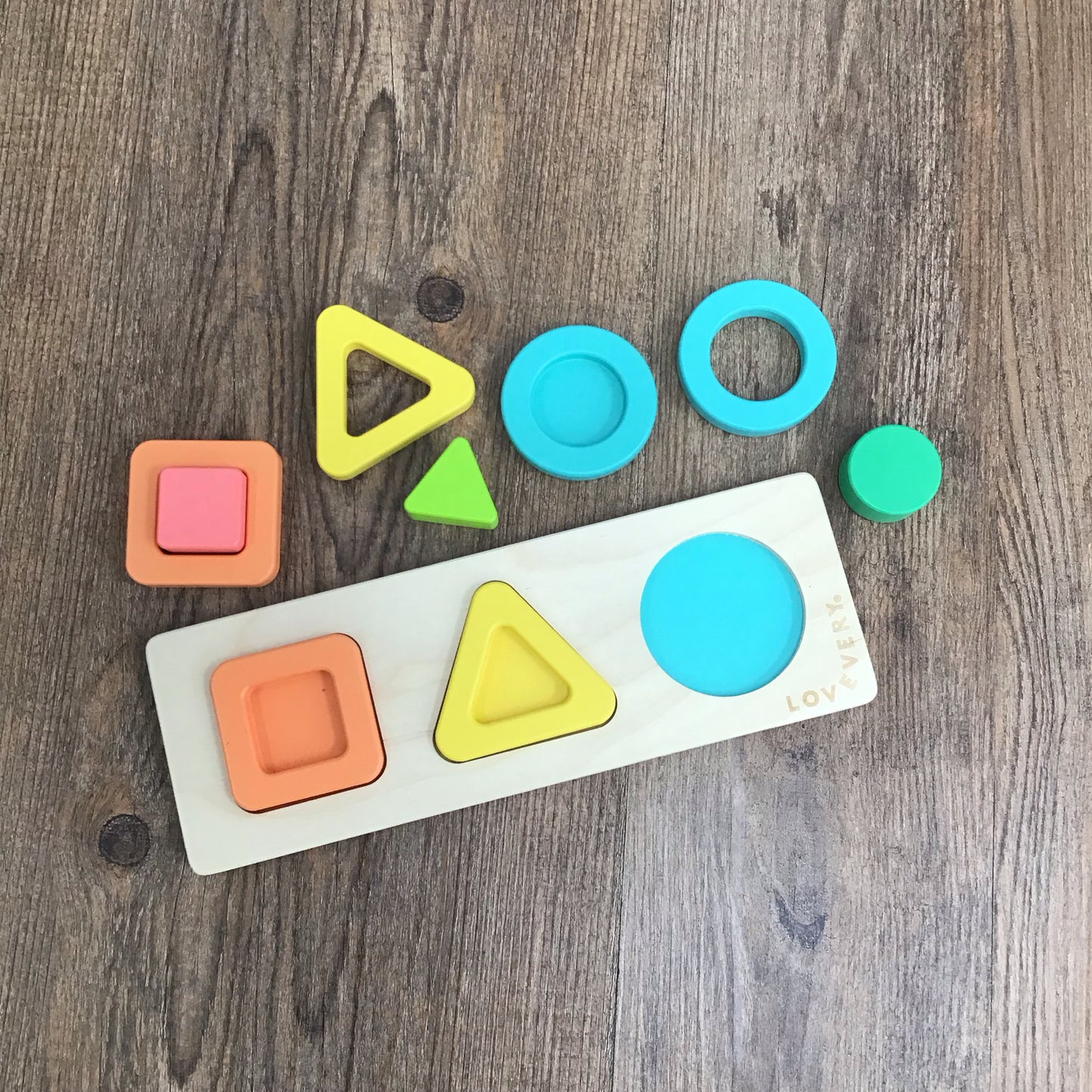 Lovevery Geo shapes puzzle