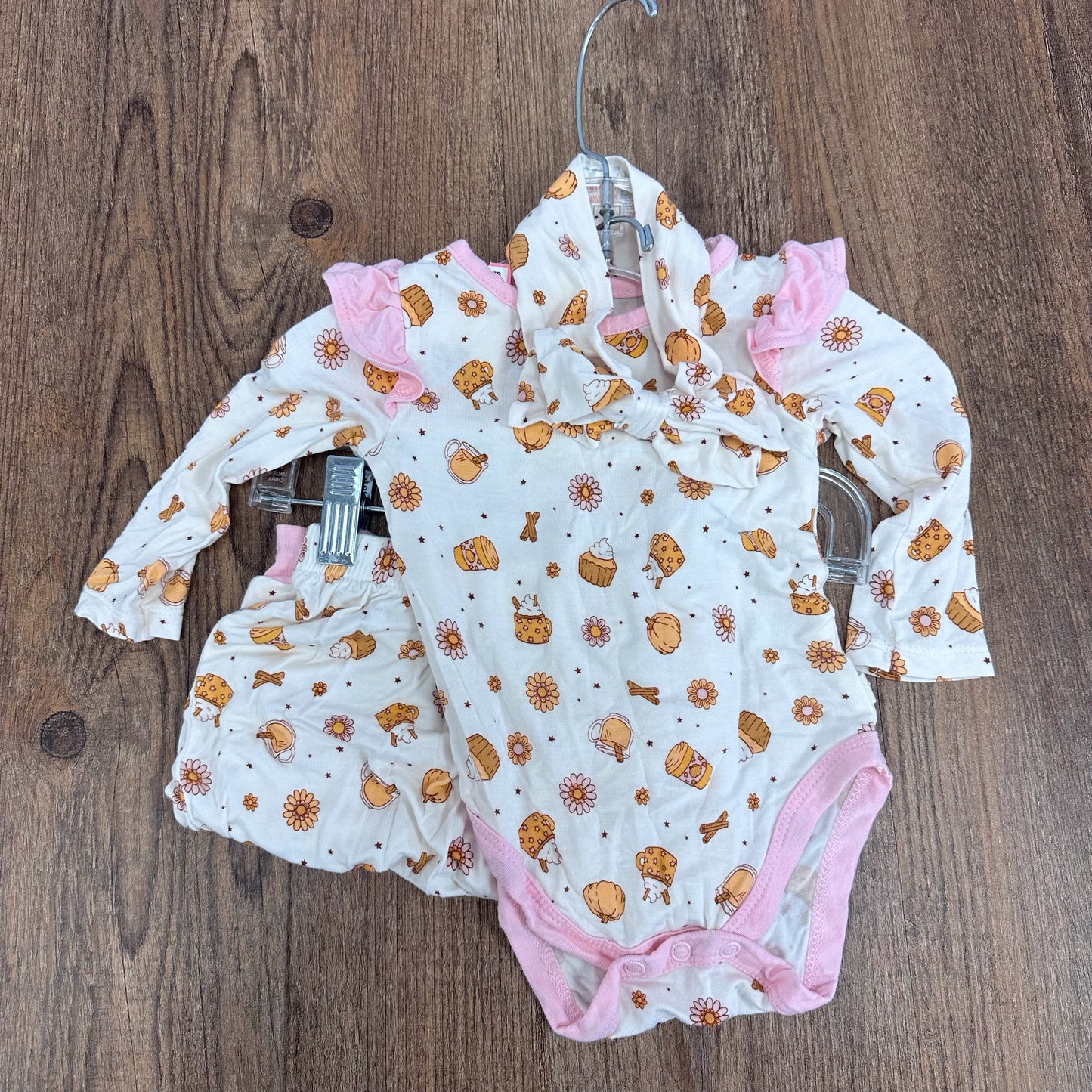Milkberry Infant Size 3-6 Month Onesie Outfit 3 piece