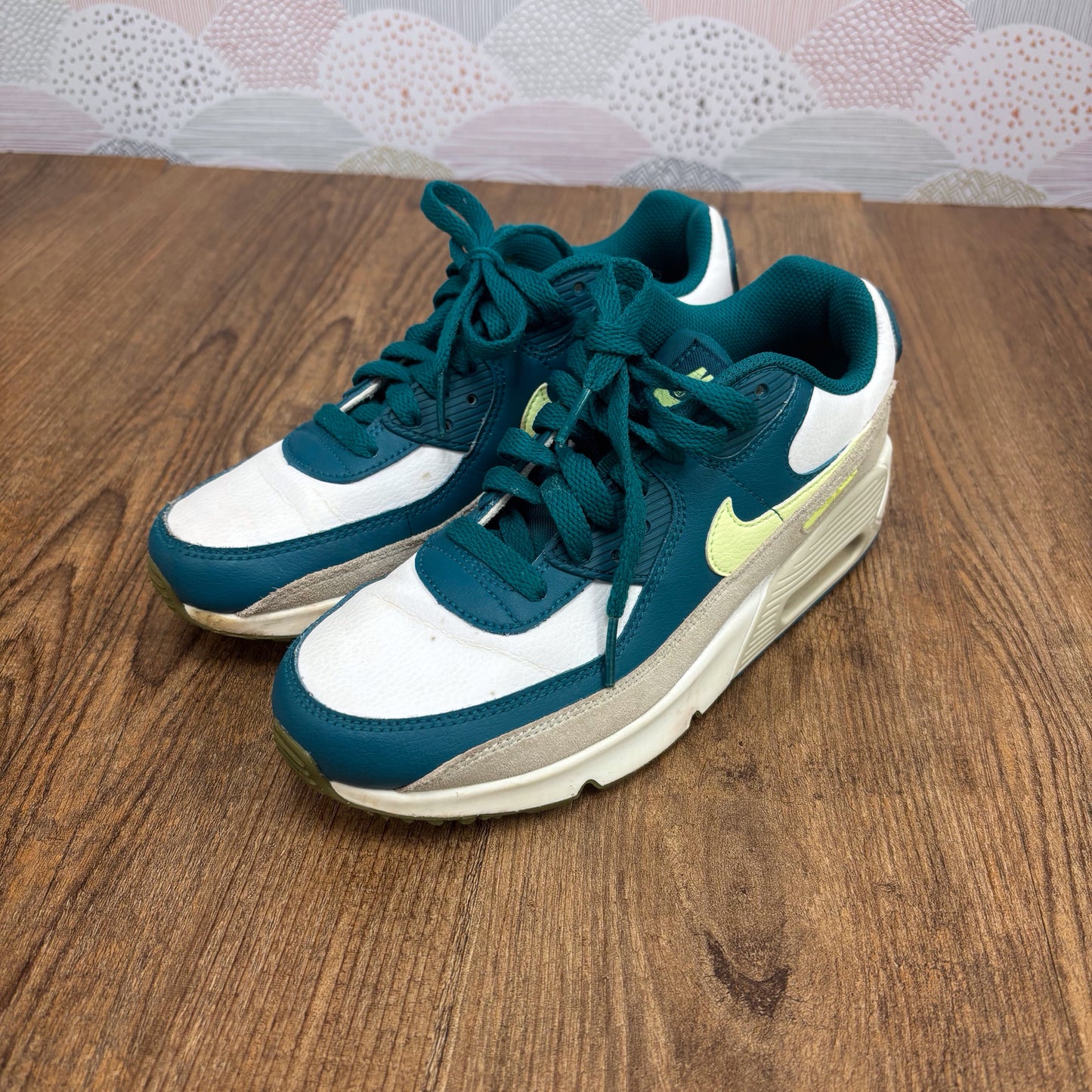 Nike Airmax 90 LTR Kids Shoe Sizes 4 1/2 Athletic Shoes