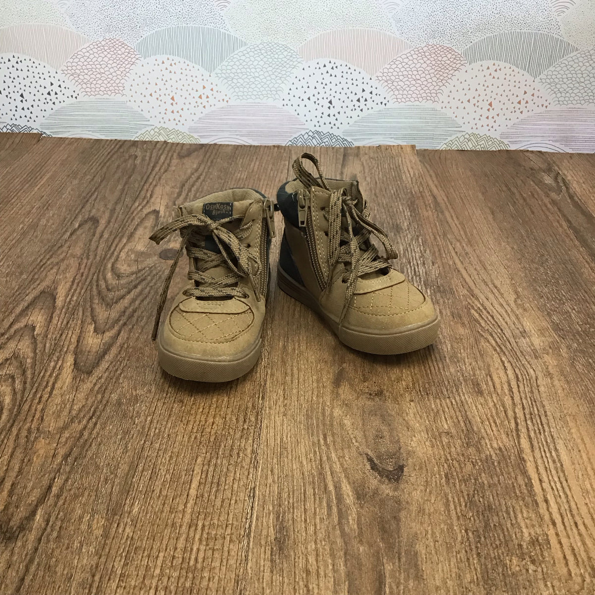 Kids Size 7 Osh Kosh Boots