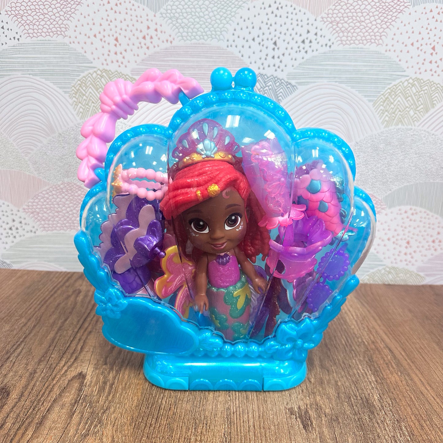 Little Mermaid Ariel Pop Tales = This item does NOT ship