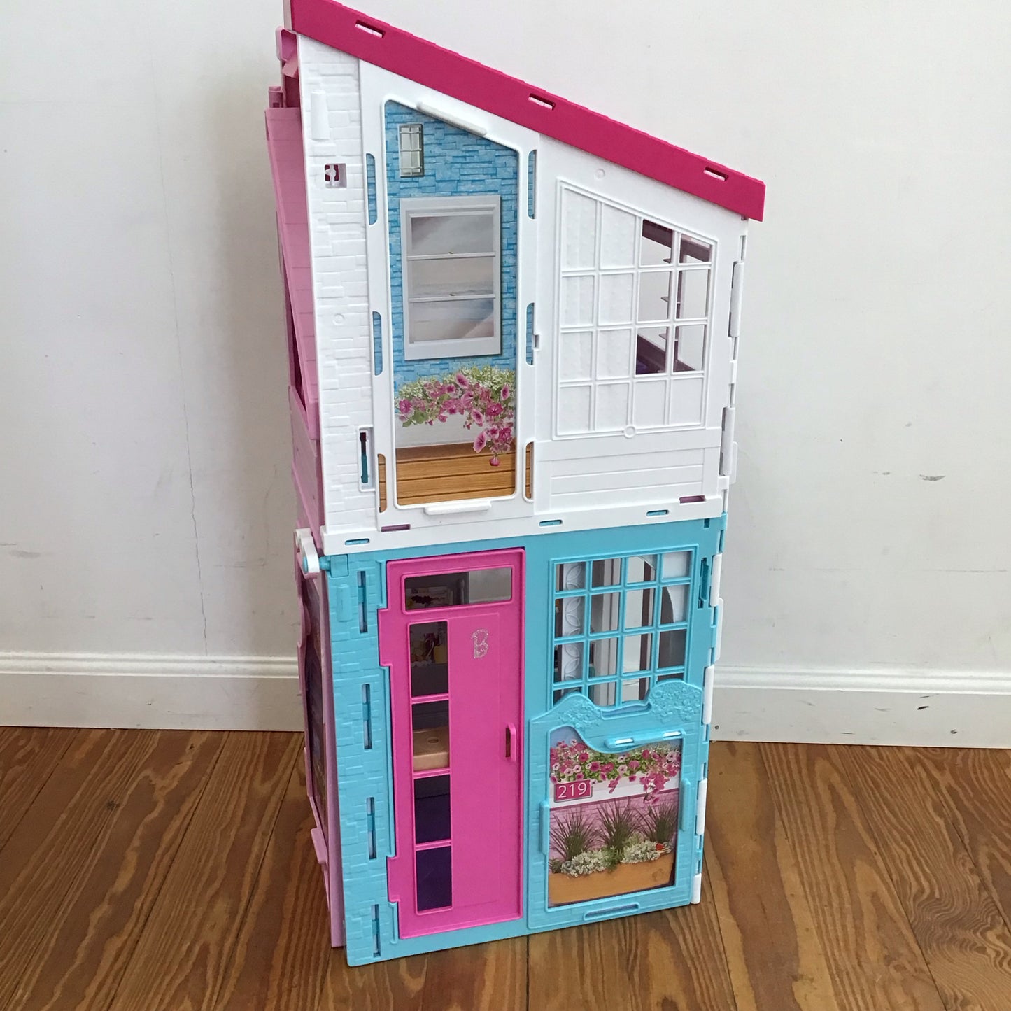 Barbie Malibu Beach House - This Item Does NOT Ship