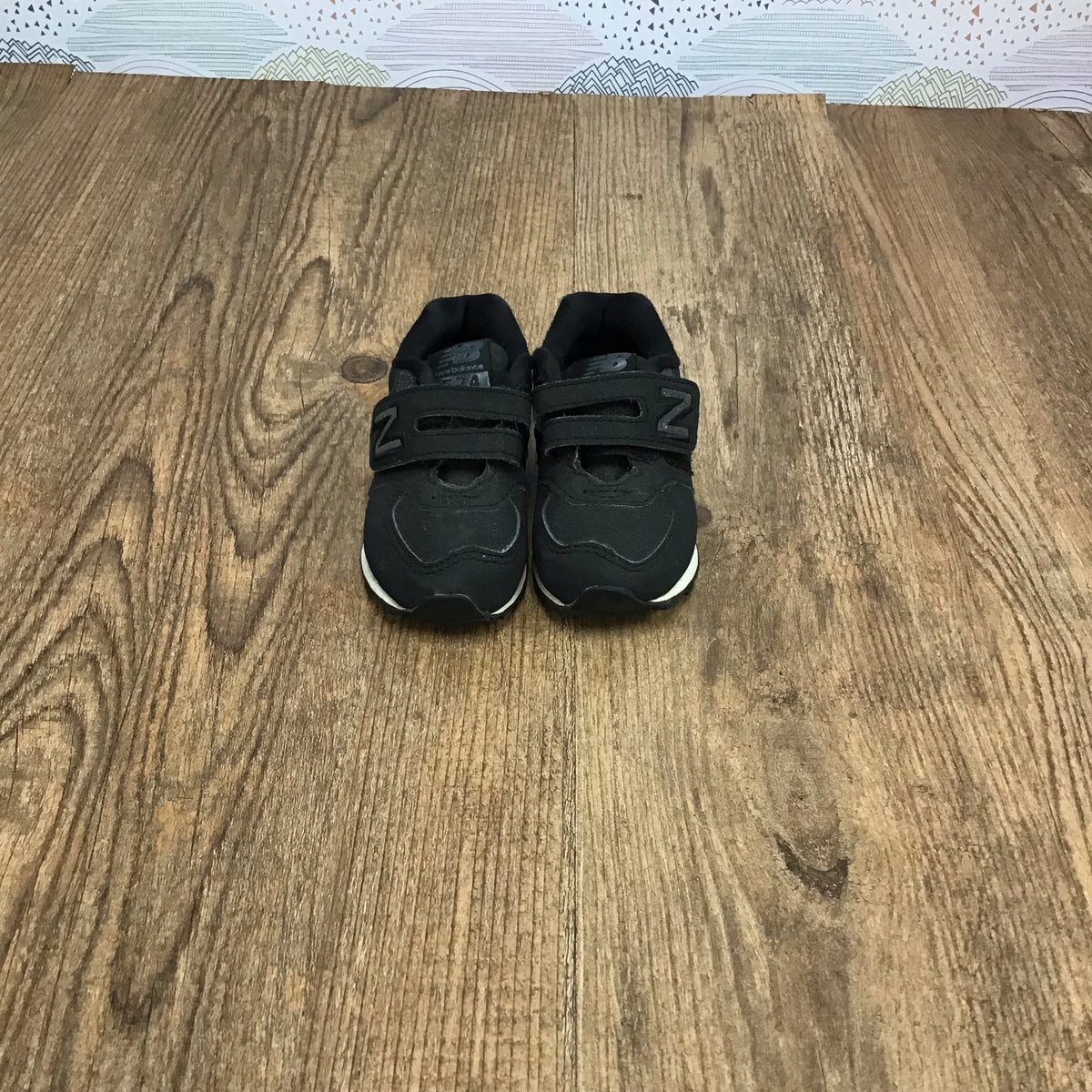 Kids Size 5 New Balance