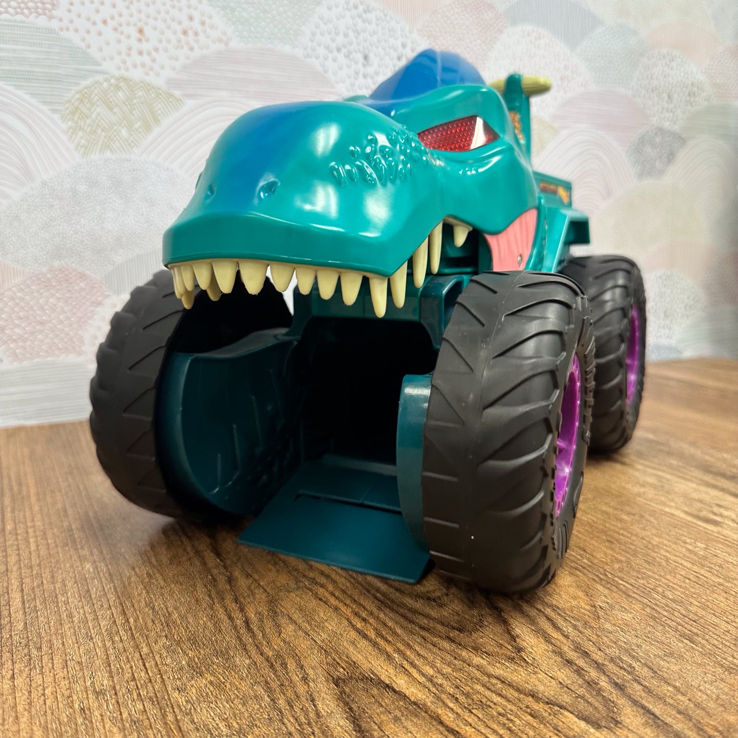 Hot Wheels Car Chomping Mega Wrex LOCAL PICKUP