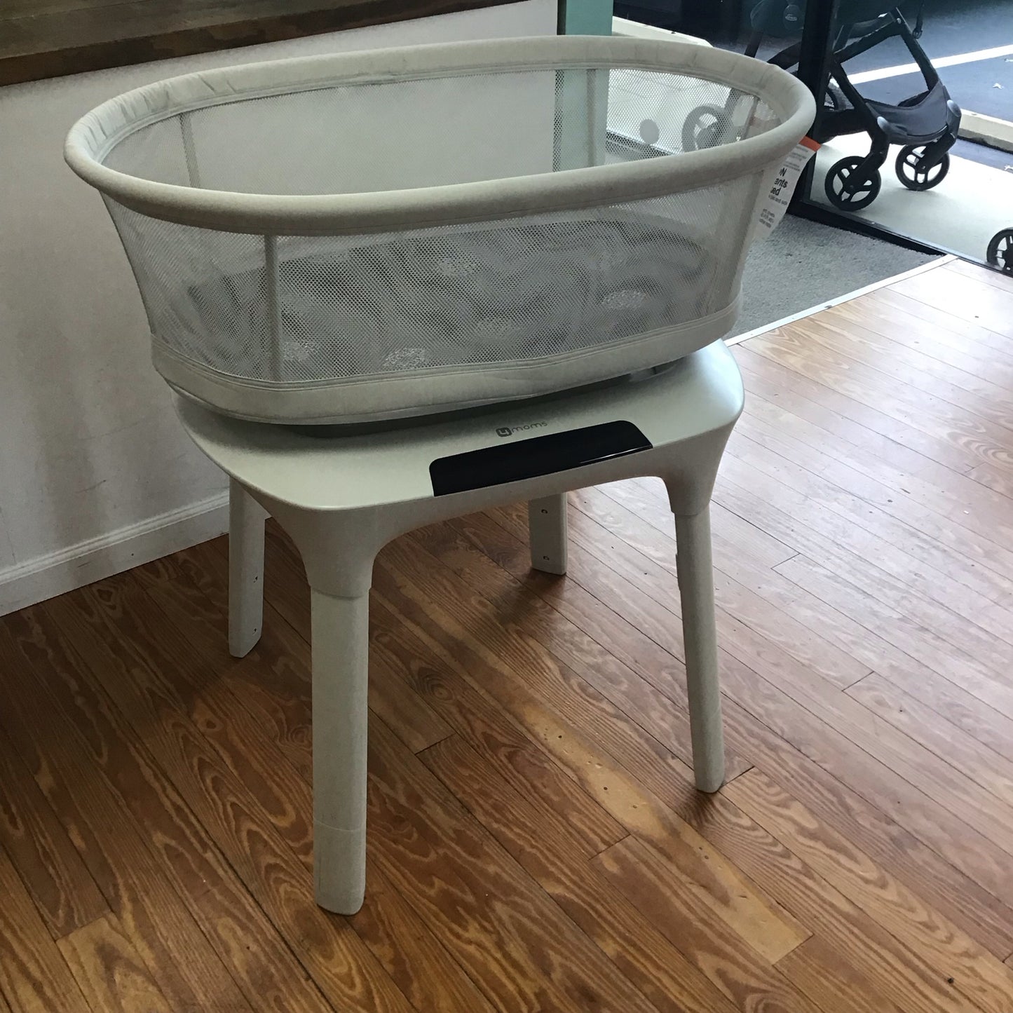 4 Moms Bassinet