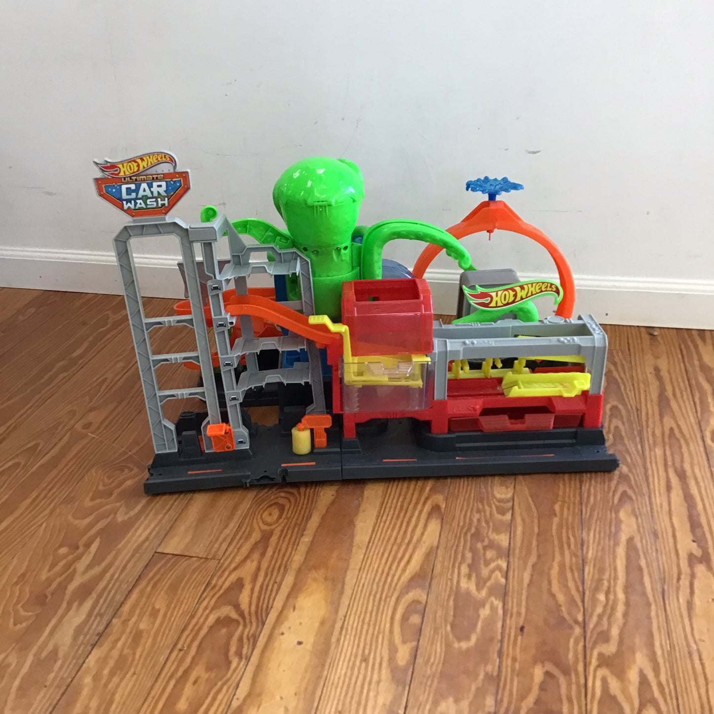 Hot Wheels Octopus Car Wash Track This Item Does NOT Ship