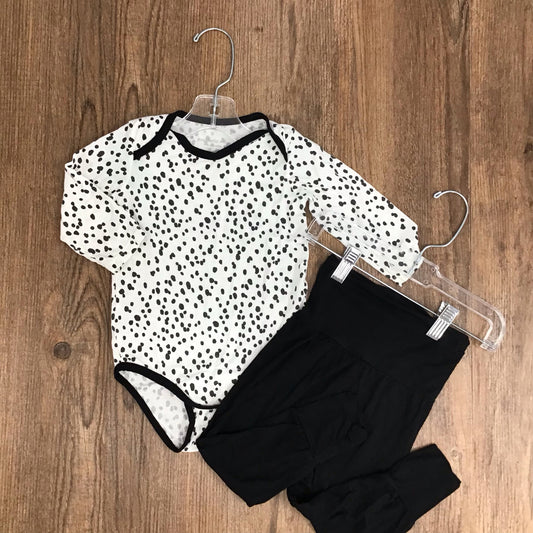 Magnetic Me Infant Size 6-9 Month Onesie Outfit 2 piece