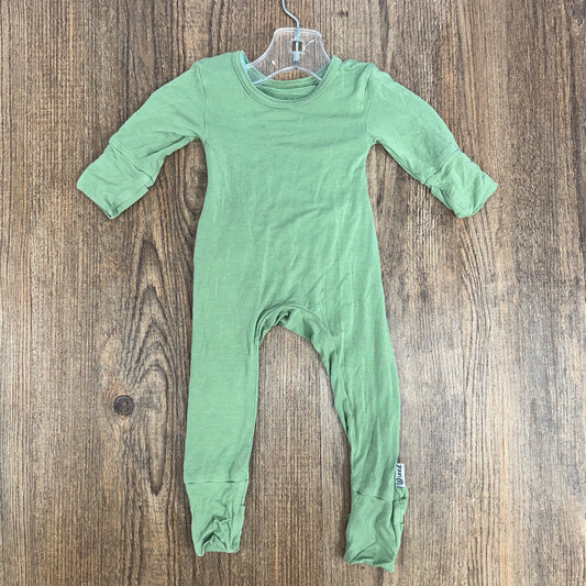 The Simple Seed Size NB Green Bamboo Sleeper