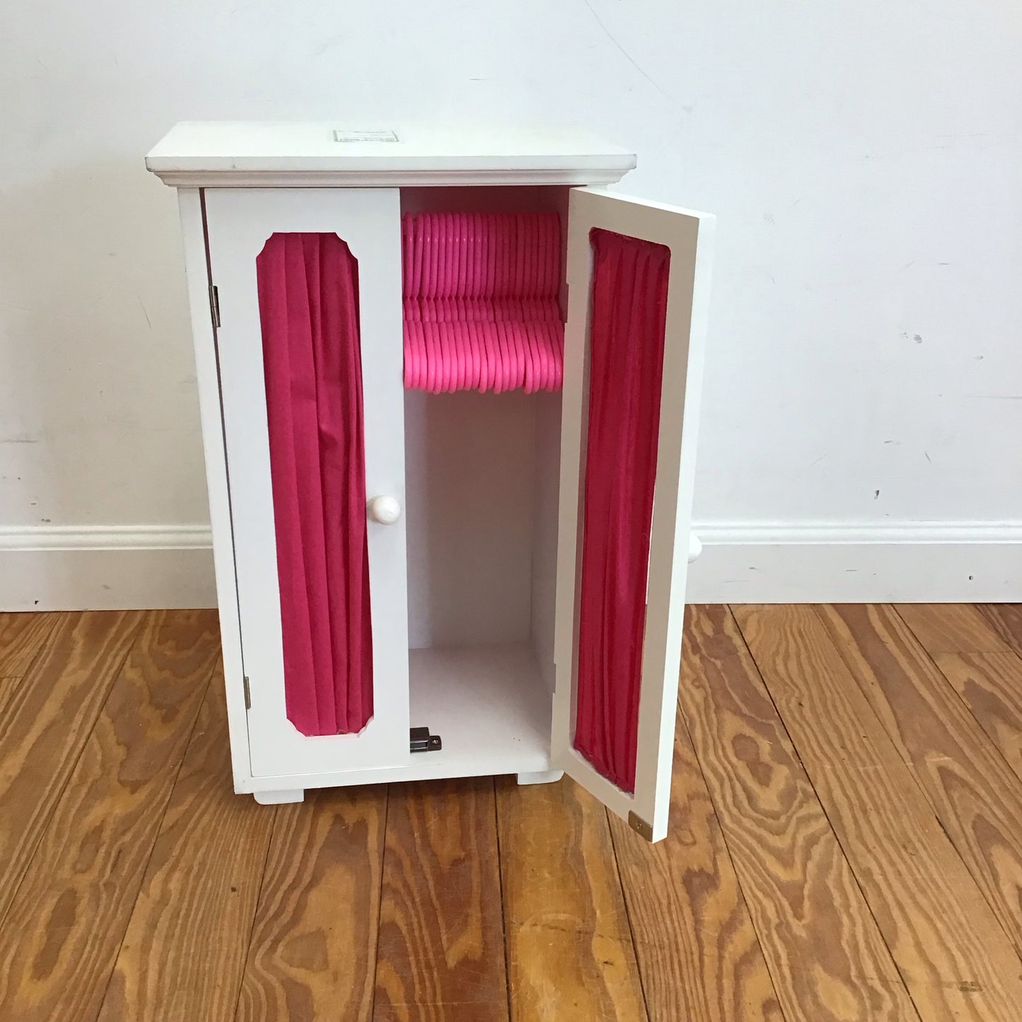 . Doll Clothes/Furniture Dolls/Accessories