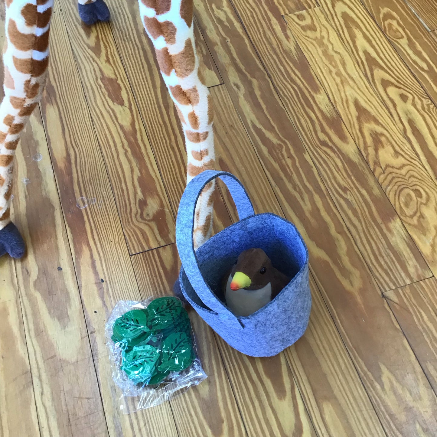Brinjoy giraffe and bird bucket-this Does NOT ship