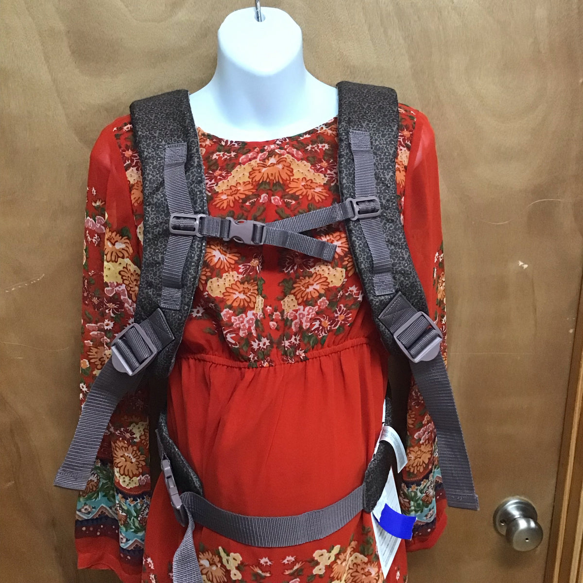 4 in1 flip Infantino Cheeta Print Carrier
