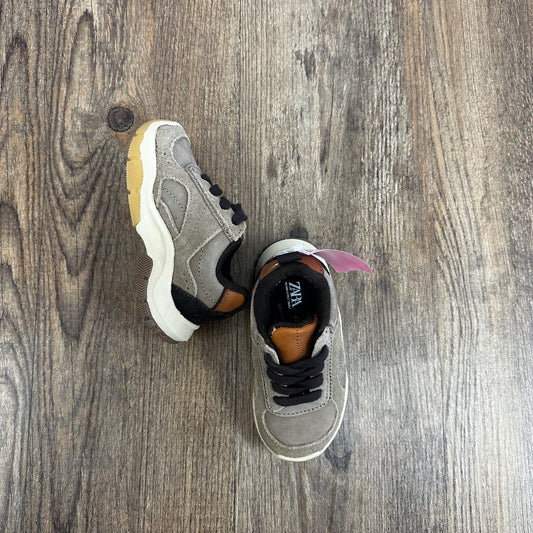 Zara Kids Shoe Sizes 4 Athletic Shoes