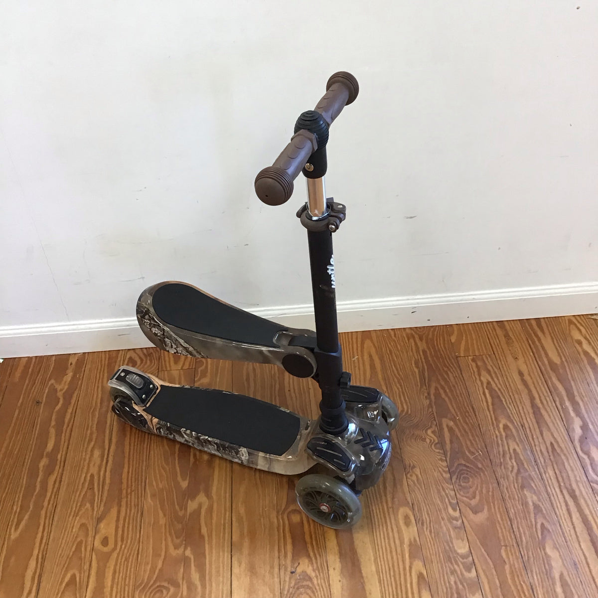 Hurtle SkootKid Camoflauge Scooter