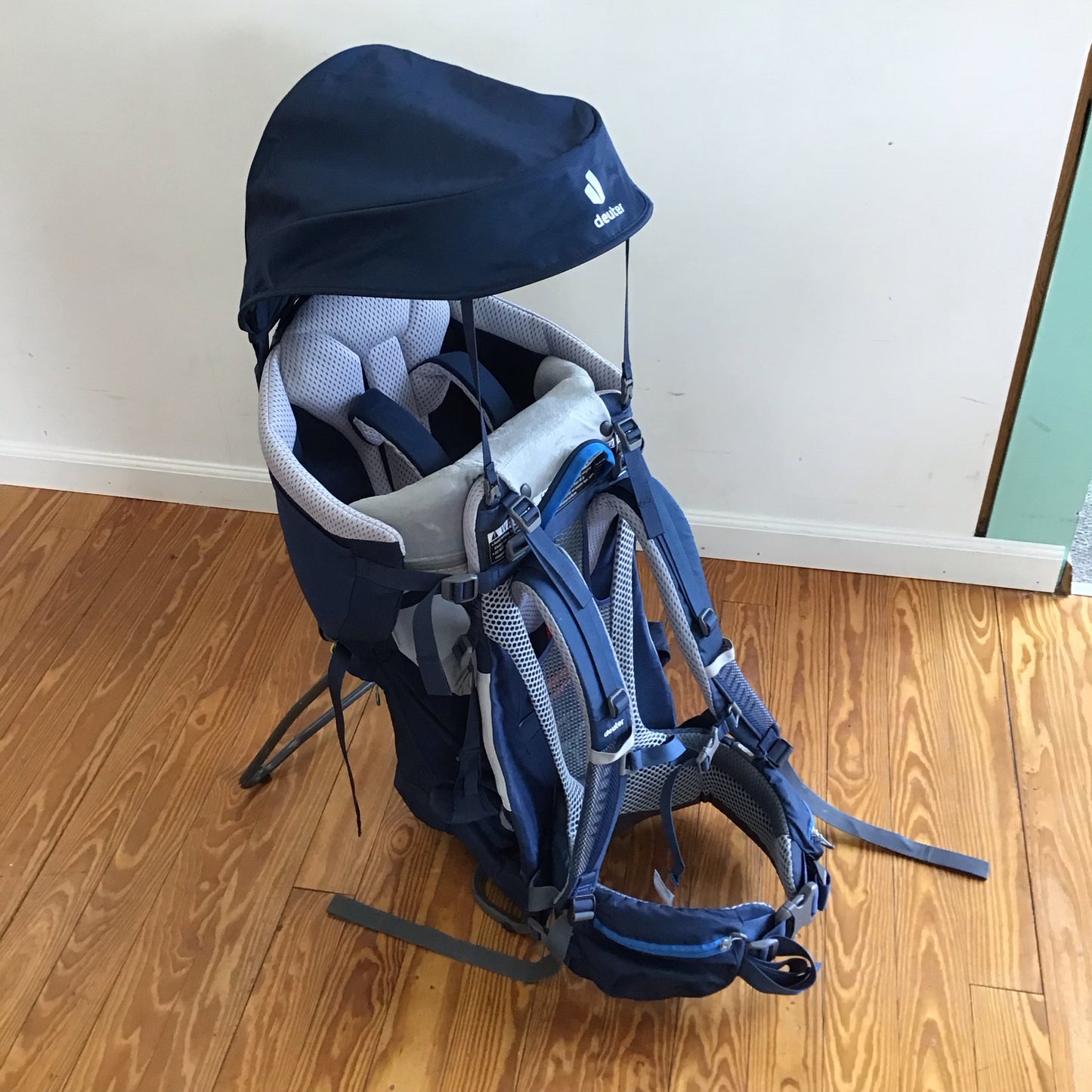 Deuter Kid Comfort Hiking Carrier This Item Does NOT Ship