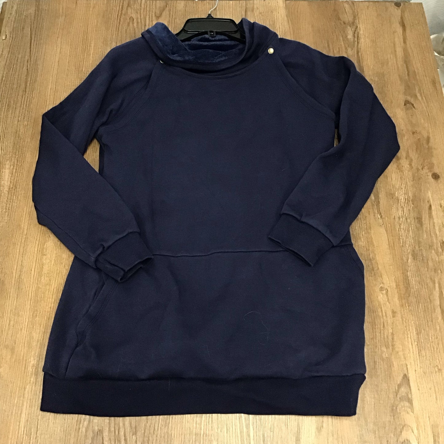 Latched Mama Maternity Size XL Fall/Winter Nursing Sweater/Hoodie