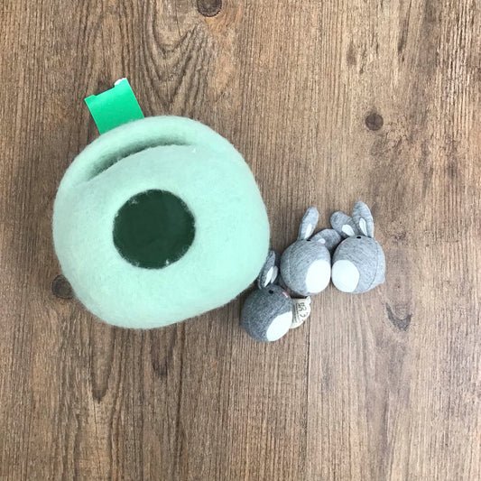 Felt bunny basket