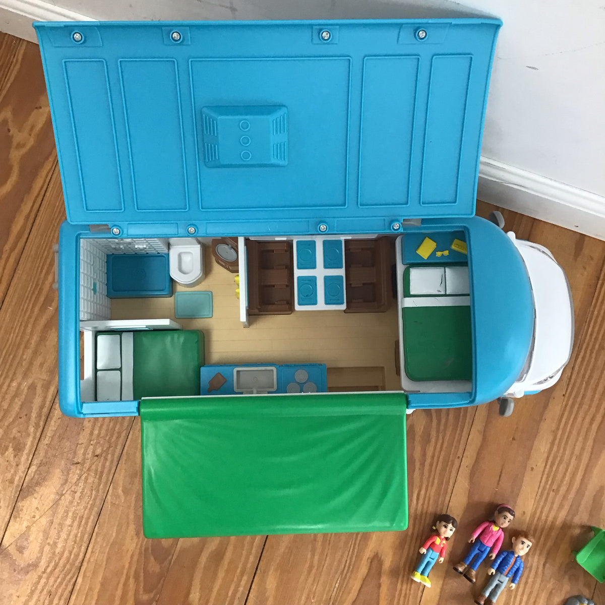 Lake Shore Camper-this item does NOT ship
