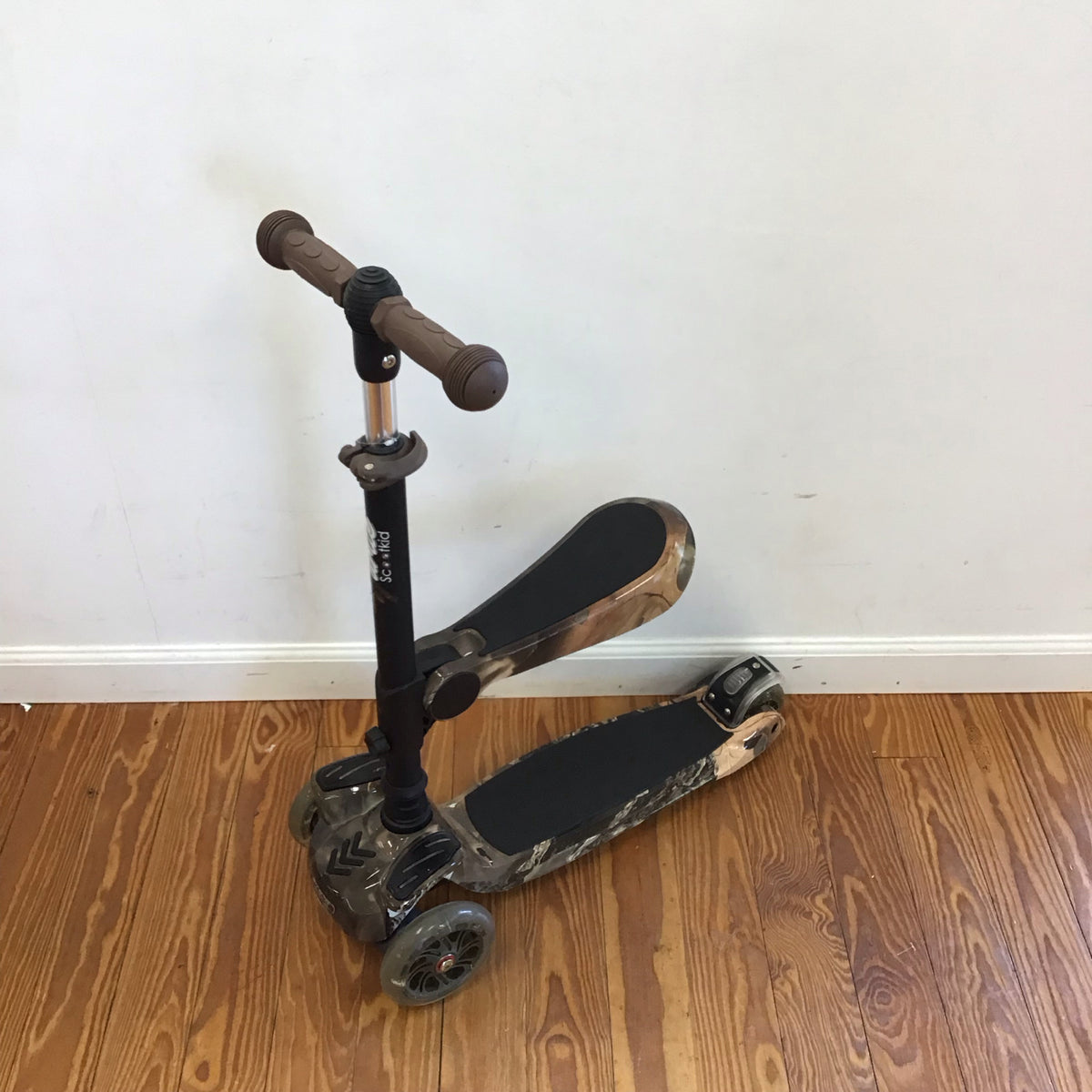 Hurtle SkootKid Camoflauge Scooter