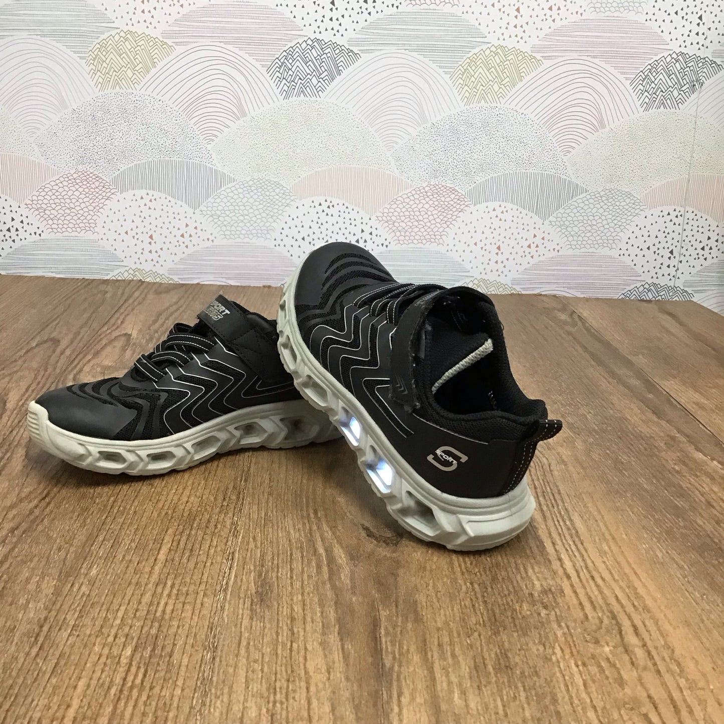 Sketchers Kids Size 12 Athletic Shoes