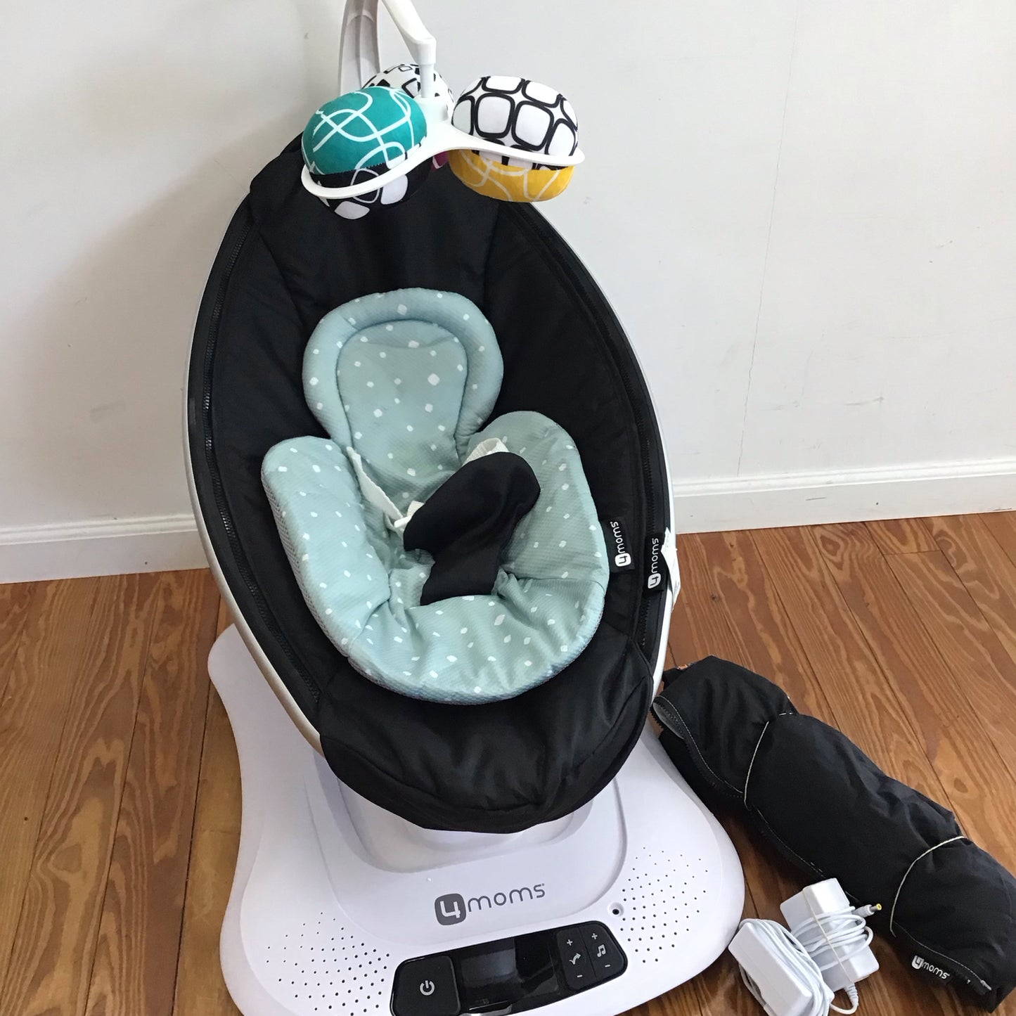 4 Moms -Momaroo -this Item Does NOT ship