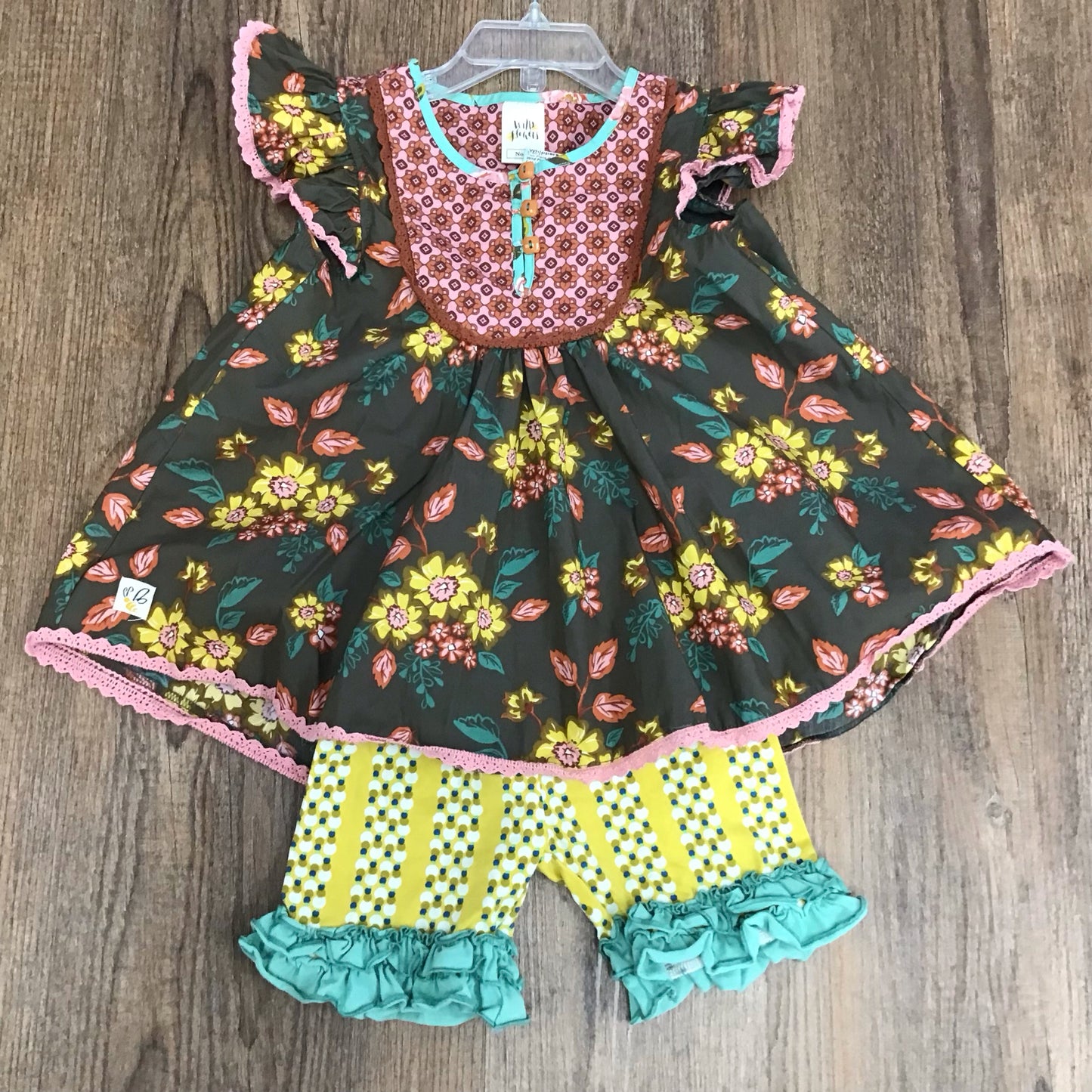 Wild Flowers Kids Size 4/4T Two Piece Outfit