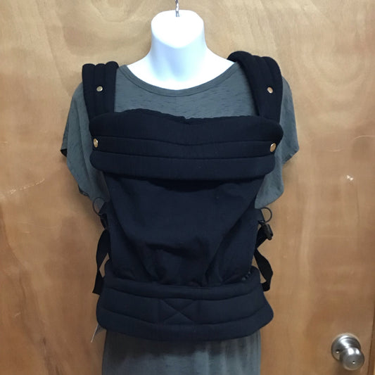 Mabe Monarch Buckle Butterfly Carrier