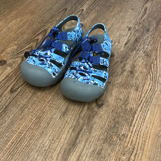 Keen Sandals Size 3