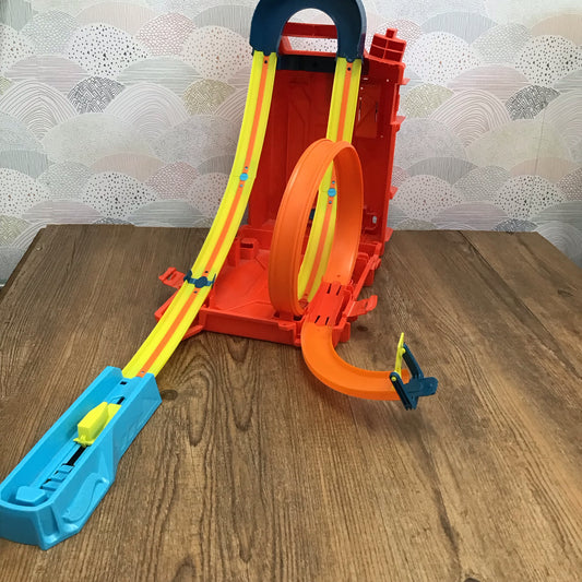 Hot Wheels Builder Track -this Item Does NOT ship