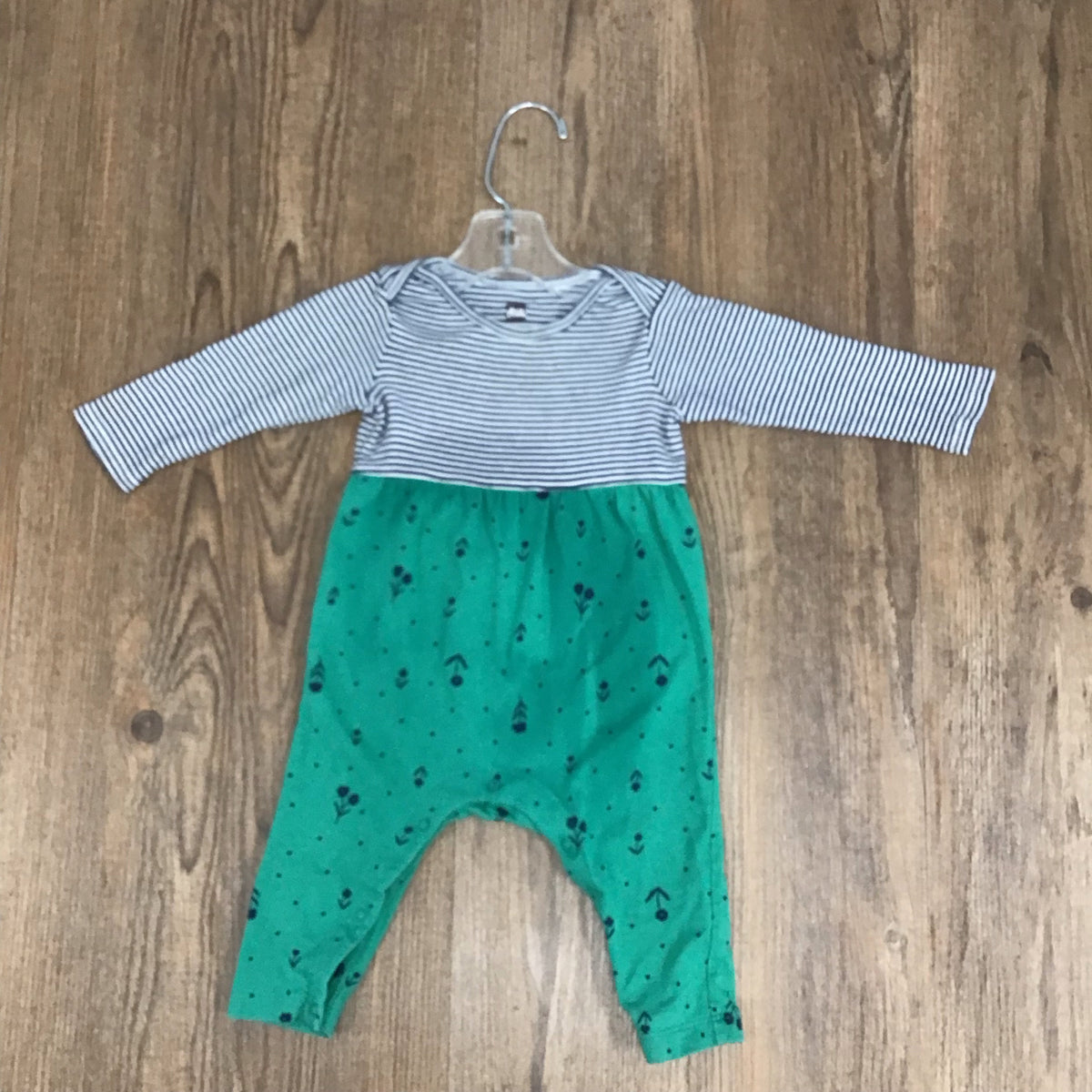 Infant Size 3-6 Month Tea Casual Green Romper