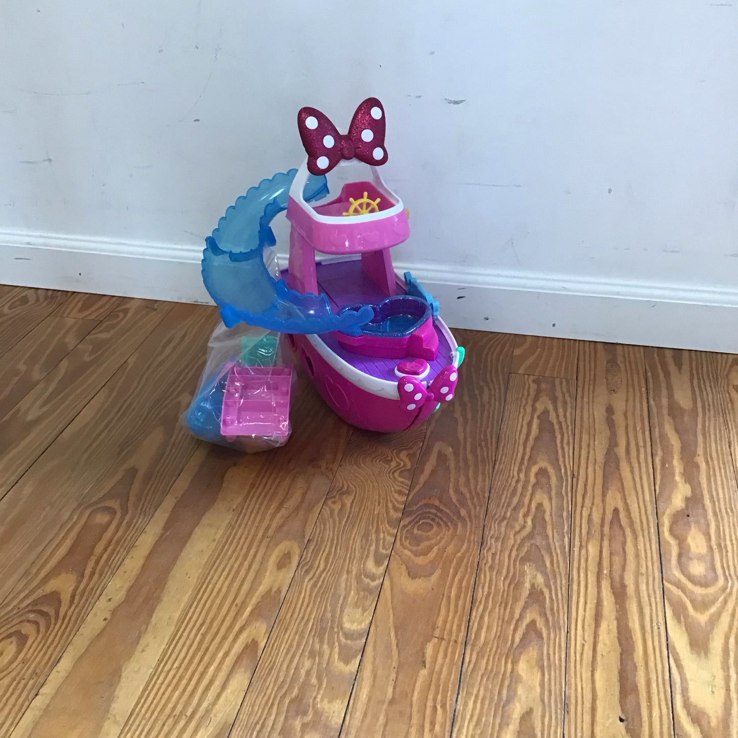 Minnie Boat Set