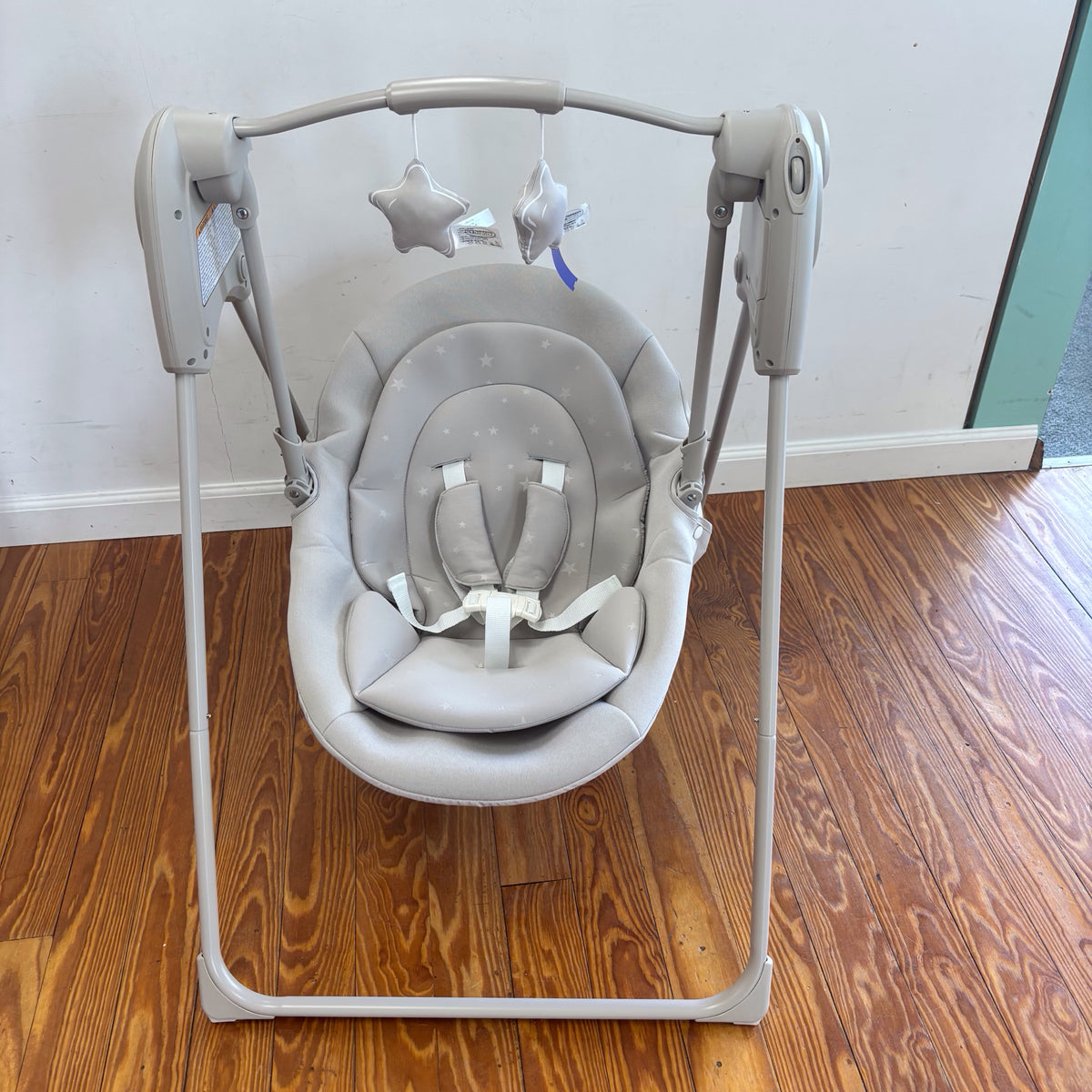 Slim Spaces Compact Baby Swing