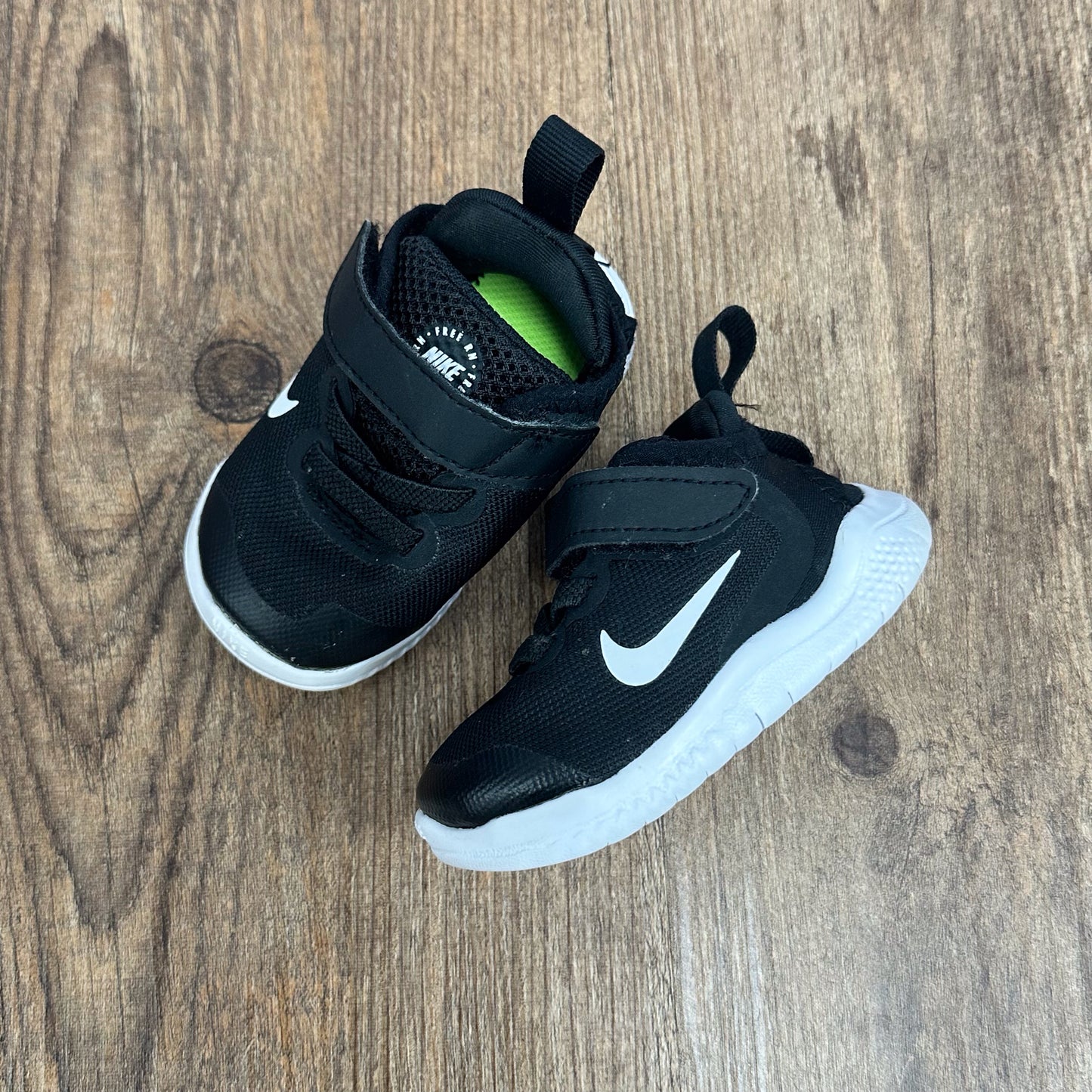 Nike Size 3c Athletic Shoes