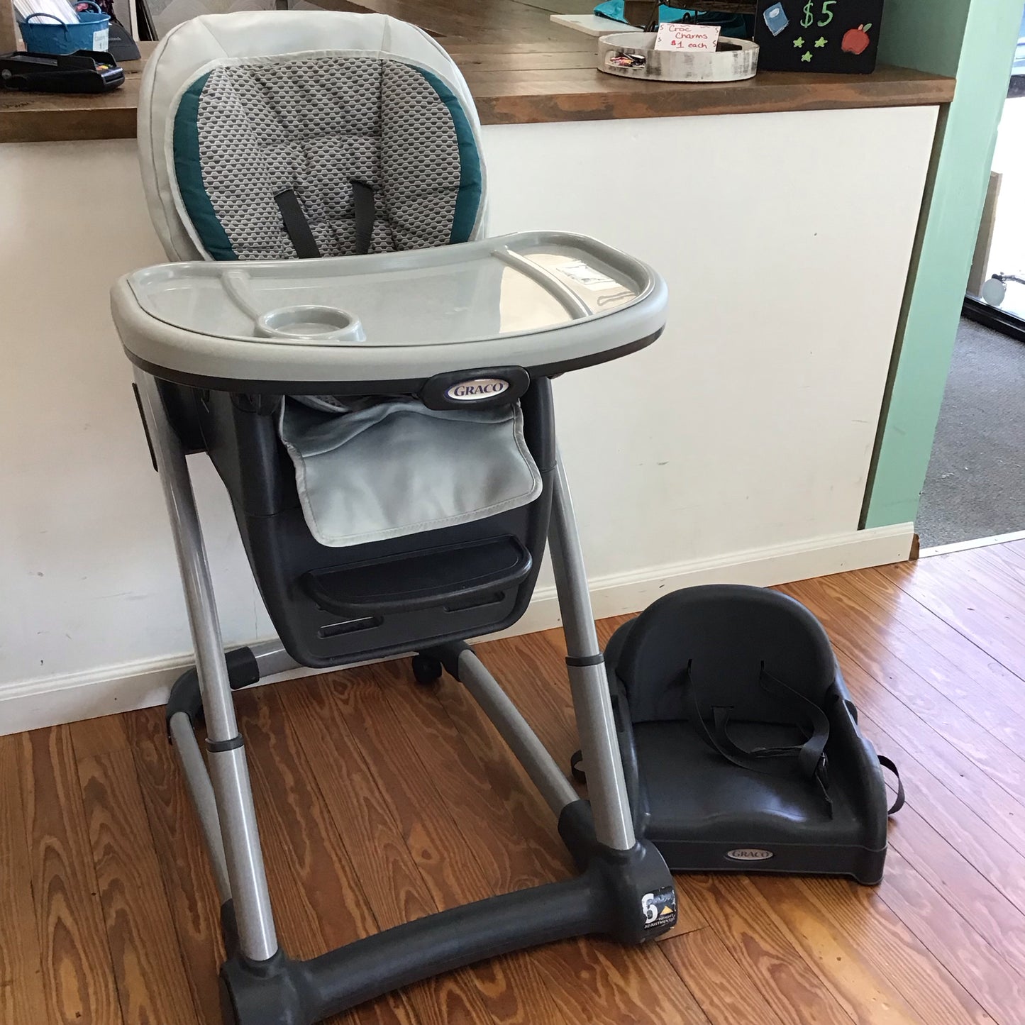 Graco High Chair With Seat. This Item Does Not Ship
