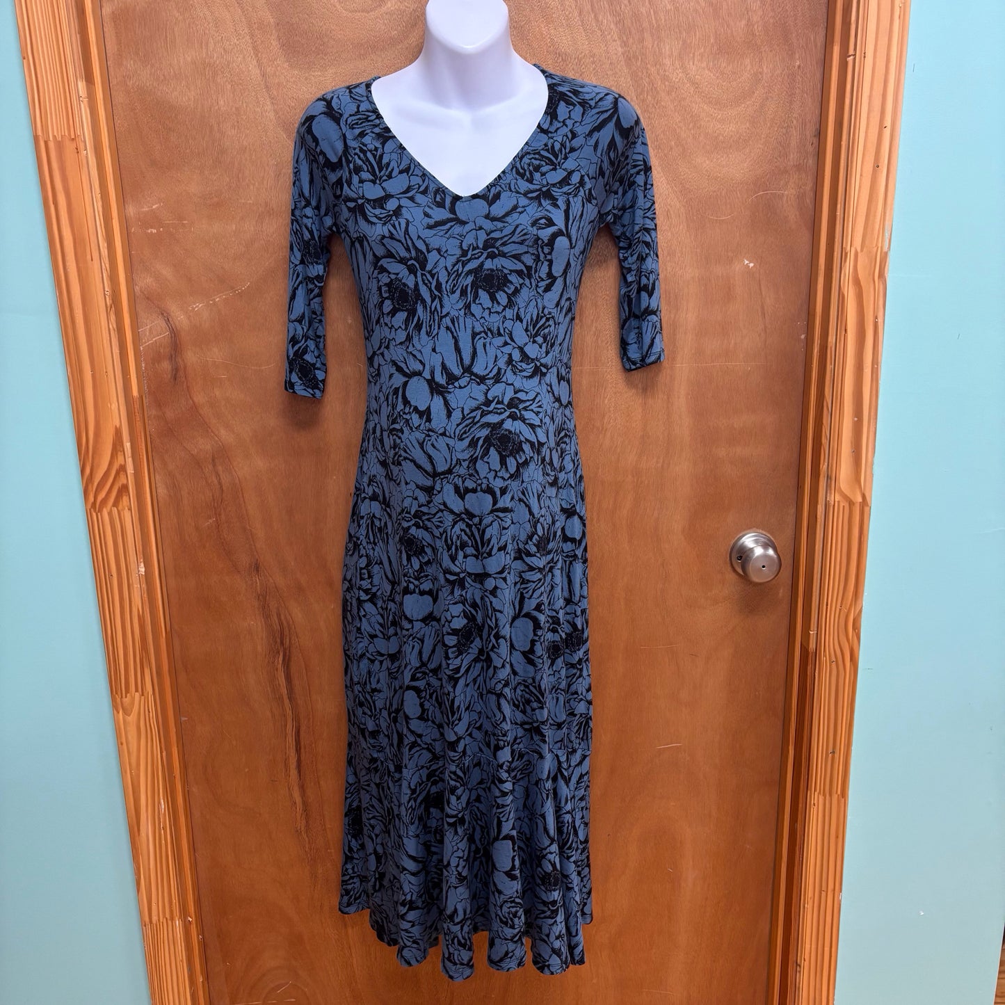 Mimi Maternity Size Small Dress