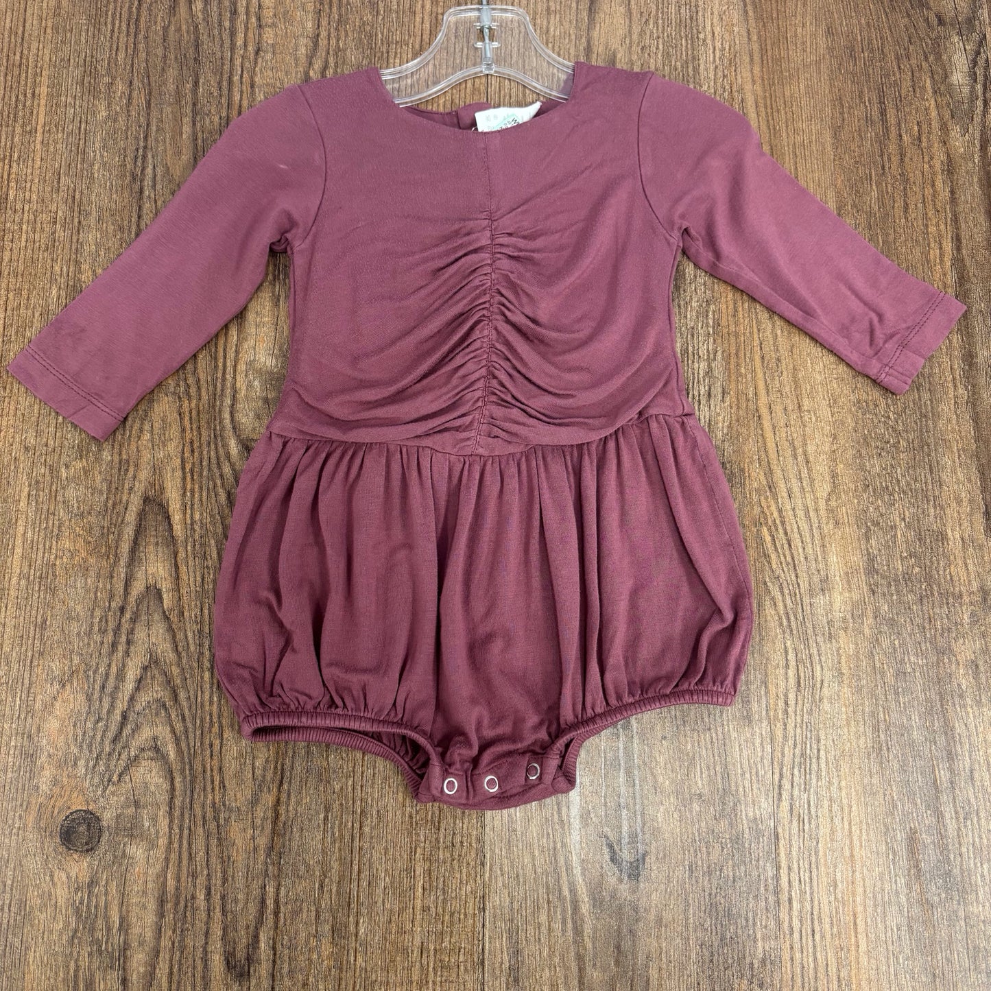 Kate Quinn Infant Size 6-12 Month Romper