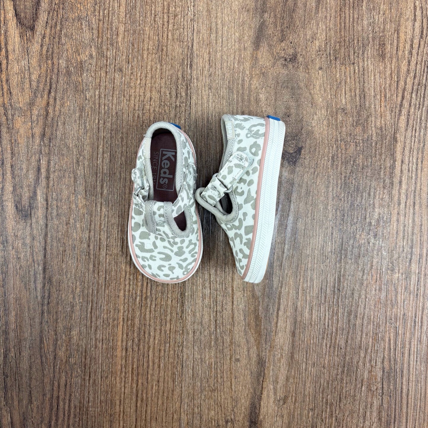 Keds Athletic Shoes Size 2