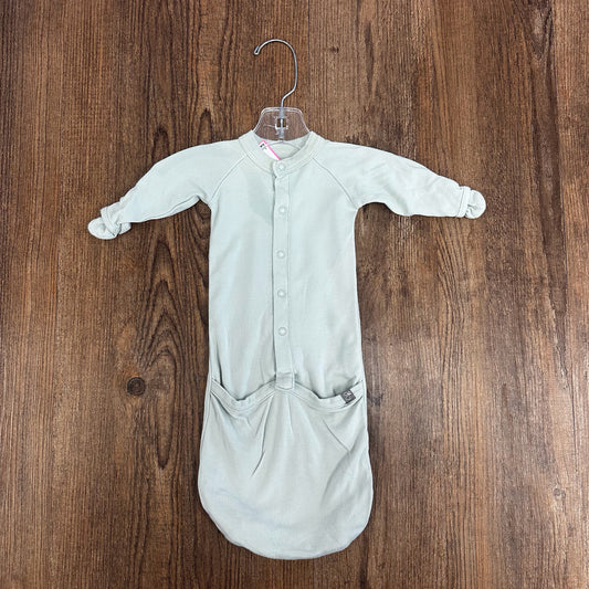 Goumi Infant Size 0-3 Month Sleeper/Gown
