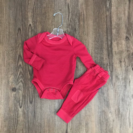 Patagonia Infant Size 3-6 Month Onesie Outfit 2 piece
