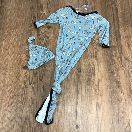Little One Shop Infant Size NB Sleeper/Gown With Hat