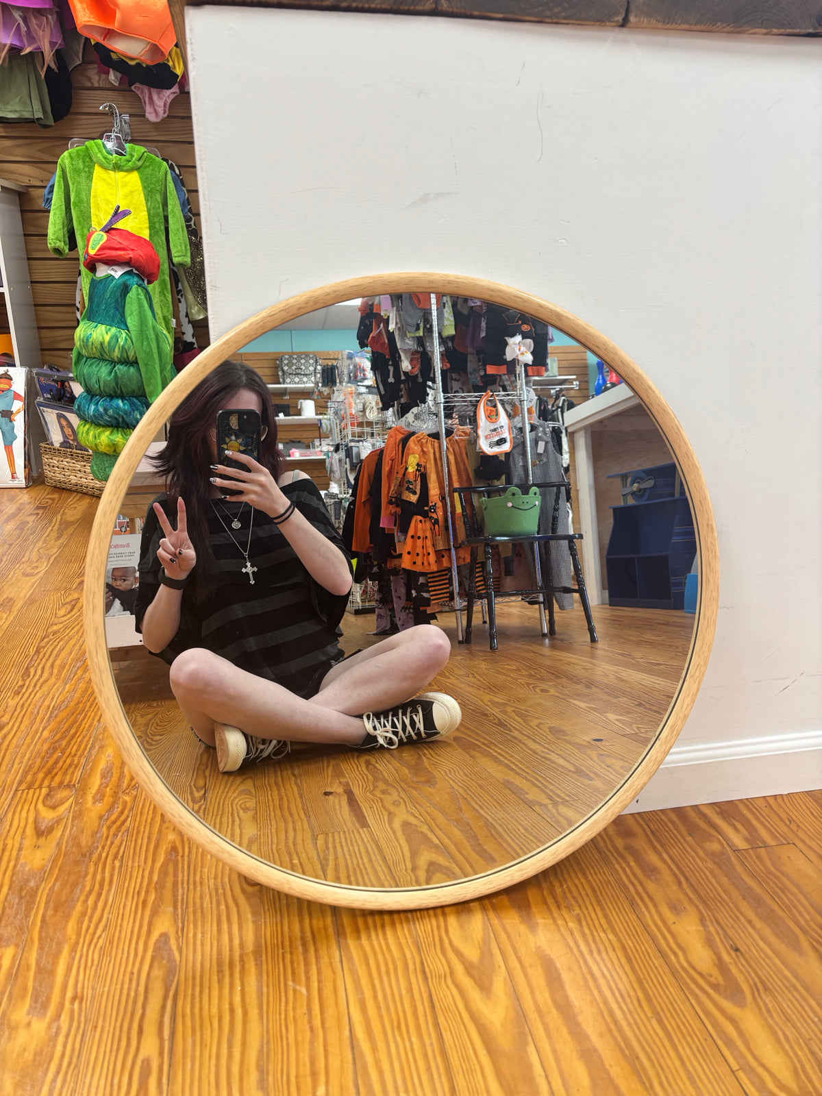 Round Wall Mirror-this item can NOT ship