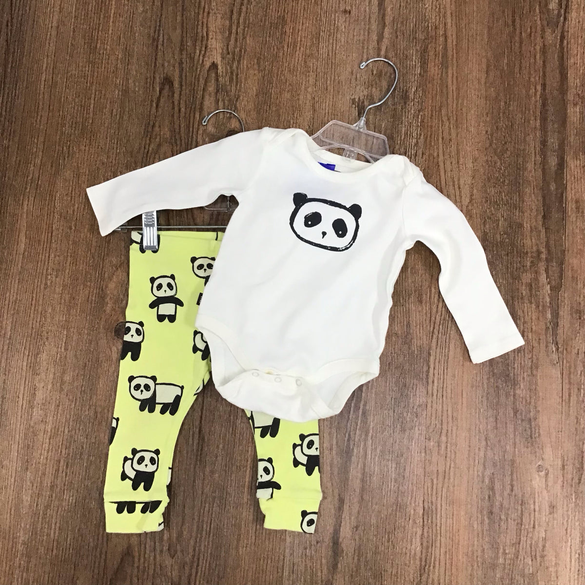 Tea Infant Size 6-9 Month Onesie Outfit 2 piece
