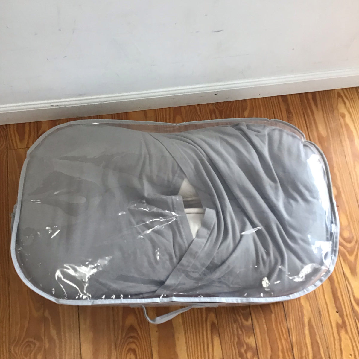Snuggle Me Infant-this Item Dioes NOT ship